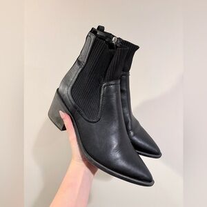 Anne Klein pointed toe boots size 10